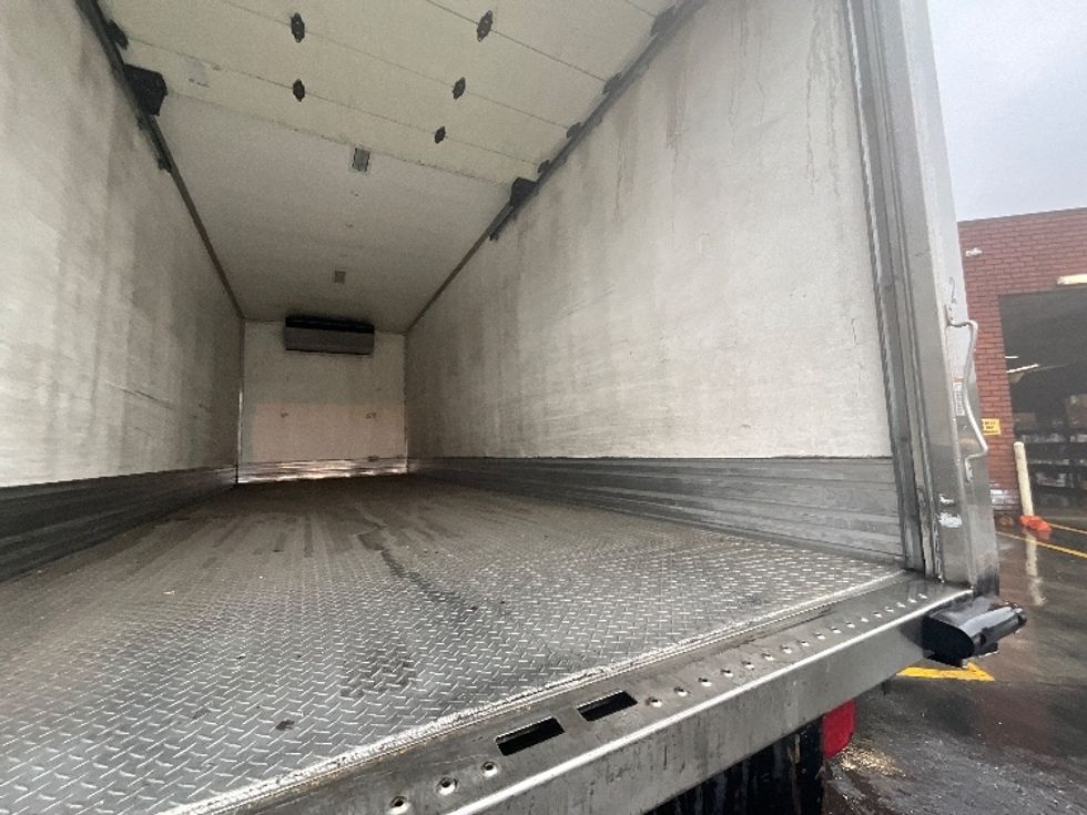 Refrigerated Truck-Light and Medium Duty Trucks-Hino-2017-338-Vernon-CA-55,430\n\t\tmiles-$ 52,500 - Image 11