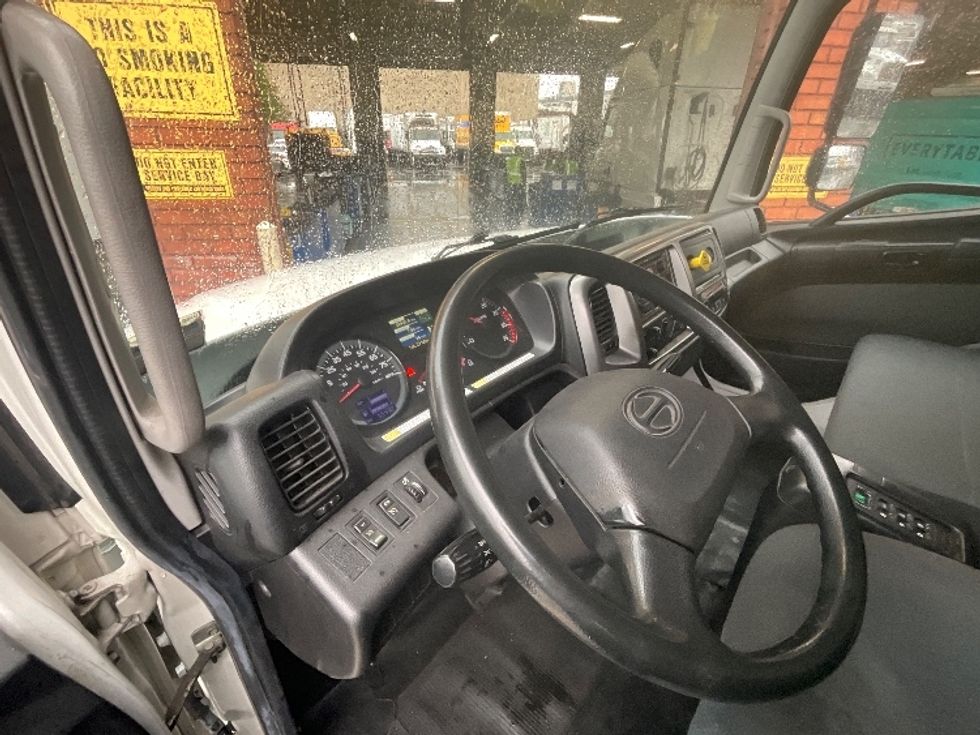 Refrigerated Truck-Light and Medium Duty Trucks-Hino-2017-338-Vernon-CA-55,430\n\t\tmiles-$ 52,500 - Image 16