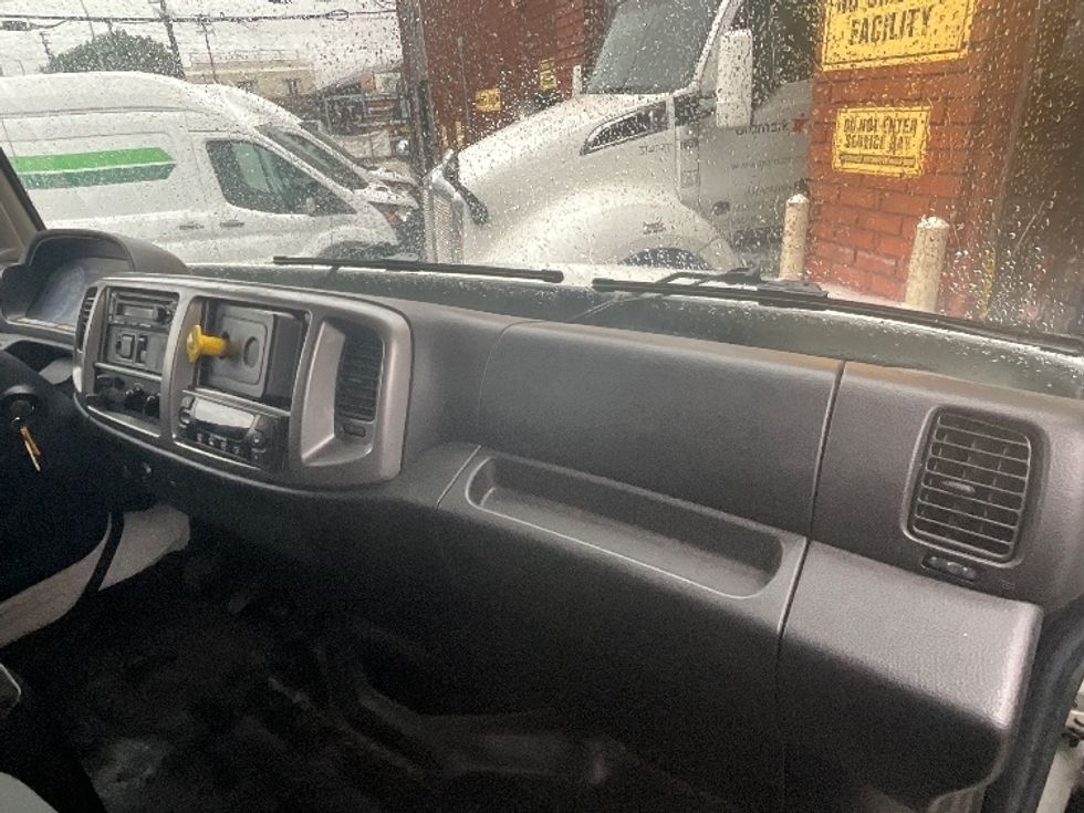 Refrigerated Truck-Light and Medium Duty Trucks-Hino-2017-338-Vernon-CA-55,430\n\t\tmiles-$ 52,500 - Image 20