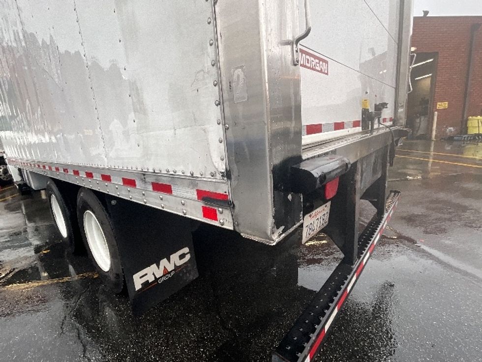 Refrigerated Truck-Light and Medium Duty Trucks-Hino-2017-338-Vernon-CA-55,430\n\t\tmiles-$ 52,500 - Image 27