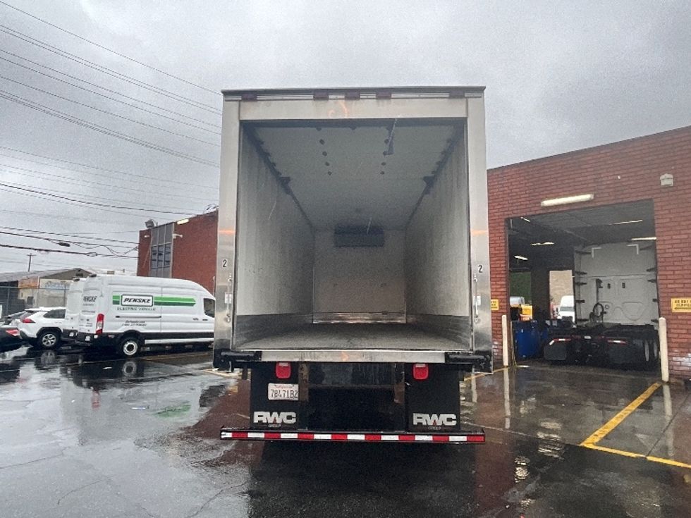 Refrigerated Truck-Light and Medium Duty Trucks-Hino-2017-338-Vernon-CA-55,430\n\t\tmiles-$ 52,500 - Image 8