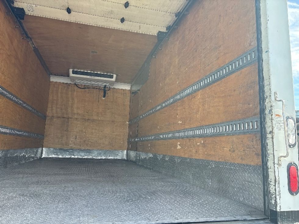 Refrigerated Truck-Light and Medium Duty Trucks-Hino-2017-338-West Sacramento-CA-322,209\n\t\tmiles-$ 19,250 - Image 12