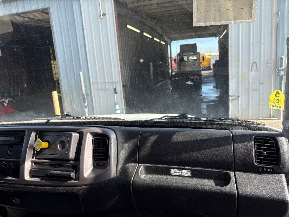 Refrigerated Truck-Light and Medium Duty Trucks-Hino-2017-338-West Sacramento-CA-322,209\n\t\tmiles-$ 19,250 - Image 18