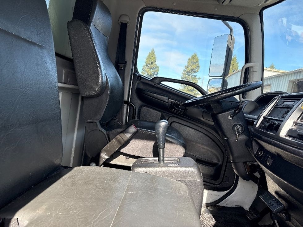 Refrigerated Truck-Light and Medium Duty Trucks-Hino-2017-338-West Sacramento-CA-322,209\n\t\tmiles-$ 19,250 - Image 19