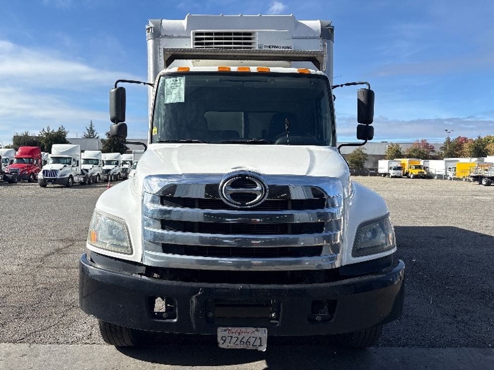 Refrigerated Truck-Light and Medium Duty Trucks-Hino-2017-338-West Sacramento-CA-322,209\n\t\tmiles-$ 19,250 - Image 2