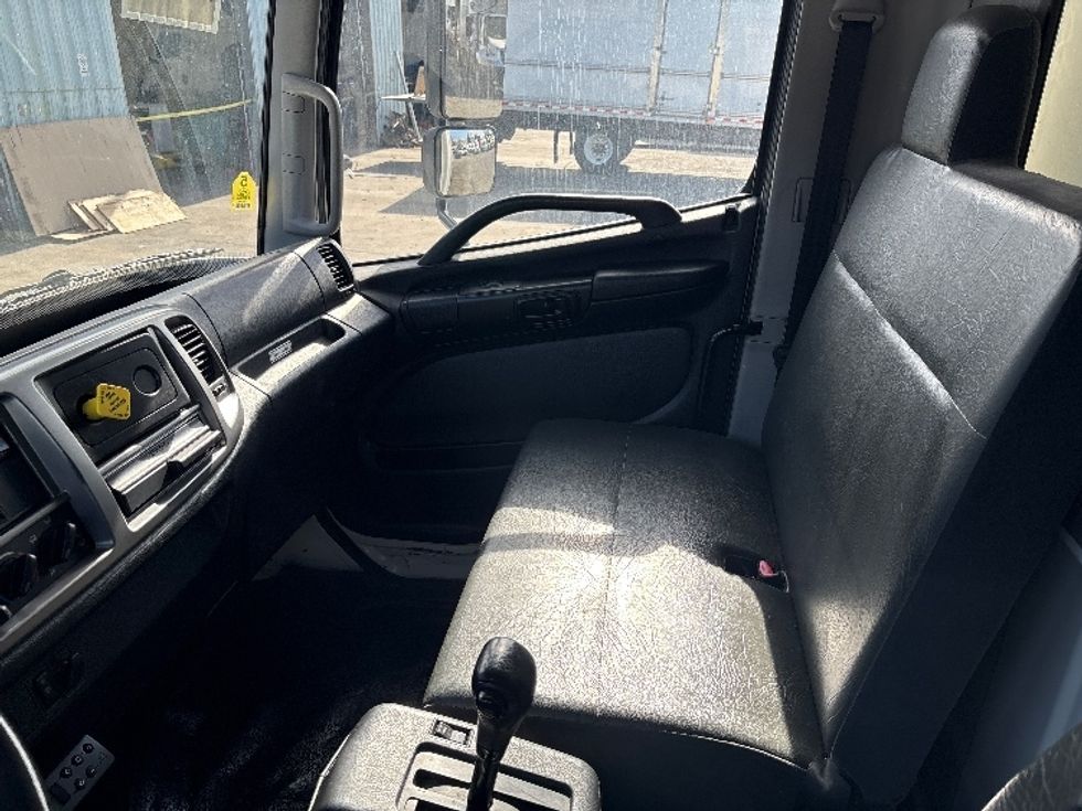 Refrigerated Truck-Light and Medium Duty Trucks-Hino-2017-338-West Sacramento-CA-322,209\n\t\tmiles-$ 19,250 - Image 24