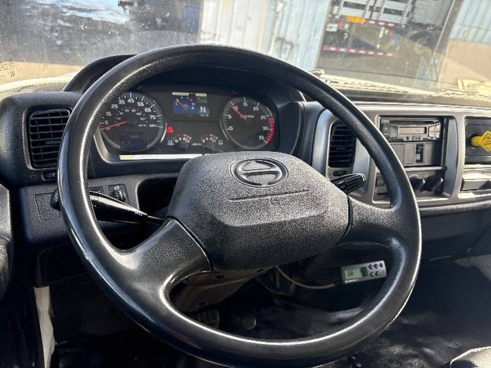 Refrigerated Truck-Light and Medium Duty Trucks-Hino-2017-338-West Sacramento-CA-322,209\n\t\tmiles-$ 19,250 - Image 25