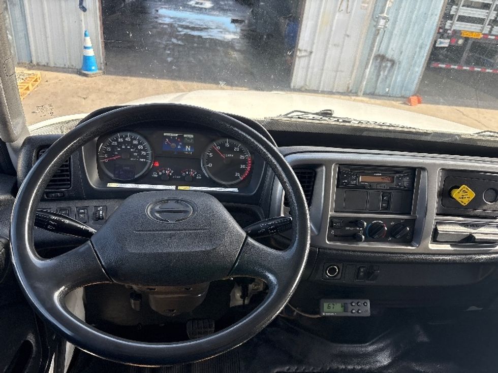 Refrigerated Truck-Light and Medium Duty Trucks-Hino-2017-338-West Sacramento-CA-322,209\n\t\tmiles-$ 19,250 - Image 26