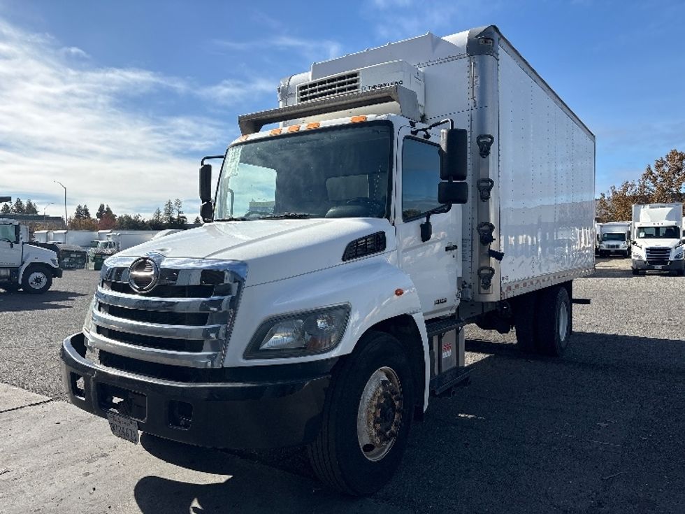 Refrigerated Truck-Light and Medium Duty Trucks-Hino-2017-338-West Sacramento-CA-322,209\n\t\tmiles-$ 19,250 - Image 3