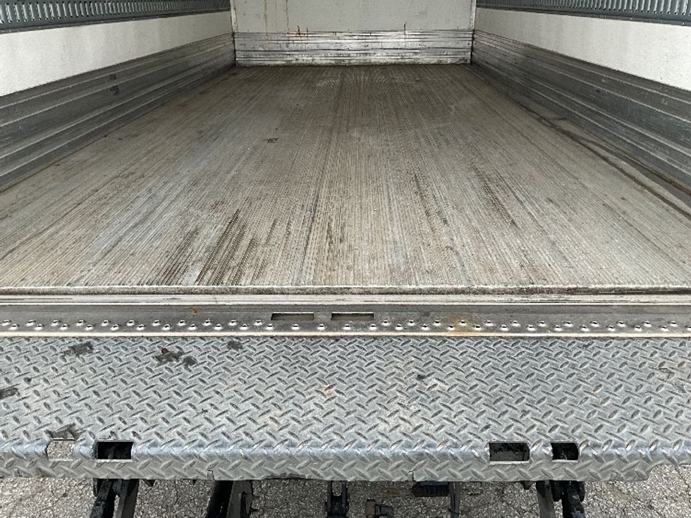 Refrigerated Truck-Light and Medium Duty Trucks-Hino-2018-195-Abbotsford-BC-393,200\n\t\tkm-$ 41,000 - Image 10
