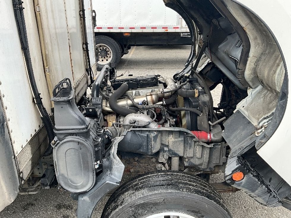Refrigerated Truck-Light and Medium Duty Trucks-Hino-2018-195-Abbotsford-BC-393,200\n\t\tkm-$ 41,000 - Image 24
