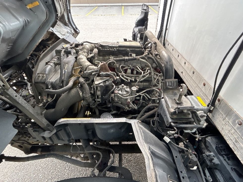 Refrigerated Truck-Light and Medium Duty Trucks-Hino-2018-195-Delta-BC-165,448\n\t\tkm-$ 67,000 - Image 21