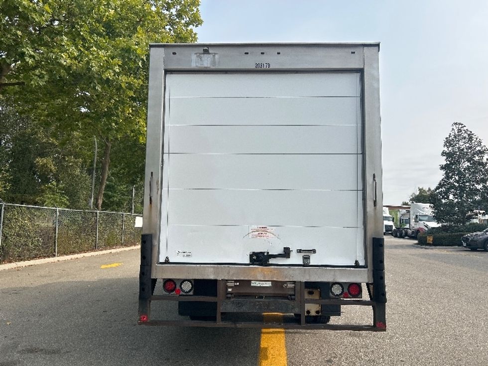 Refrigerated Truck-Light and Medium Duty Trucks-Hino-2018-195-Delta-BC-165,448\n\t\tkm-$ 67,000 - Image 7