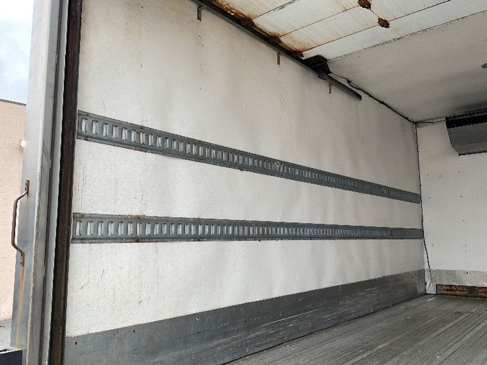 Refrigerated Truck-Light and Medium Duty Trucks-Hino-2018-195-Delta-BC-182,765\n\t\tkm-$ 65,250 - Image 11