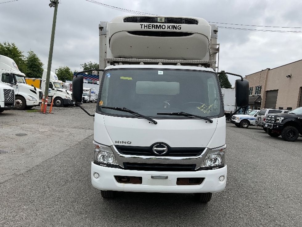 Refrigerated Truck-Light and Medium Duty Trucks-Hino-2018-195-Delta-BC-182,765\n\t\tkm-$ 65,250 - Image 2