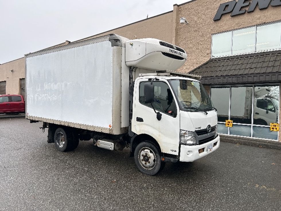 Refrigerated Truck-Light and Medium Duty Trucks-Hino-2018-195-Delta-BC-186,792\n\t\tkm-$ 64,000 - Image 1