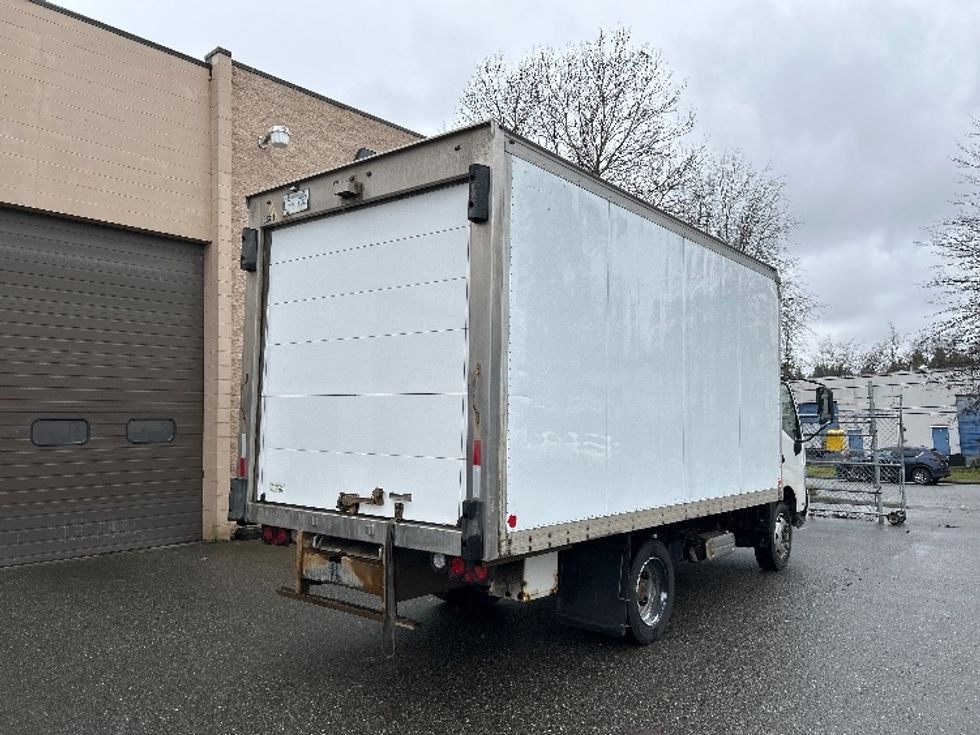 Refrigerated Truck-Light and Medium Duty Trucks-Hino-2018-195-Delta-BC-186,792\n\t\tkm-$ 64,000 - Image 13