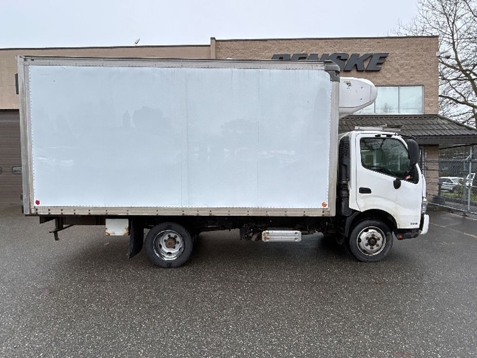 Refrigerated Truck-Light and Medium Duty Trucks-Hino-2018-195-Delta-BC-186,792\n\t\tkm-$ 64,000 - Image 15