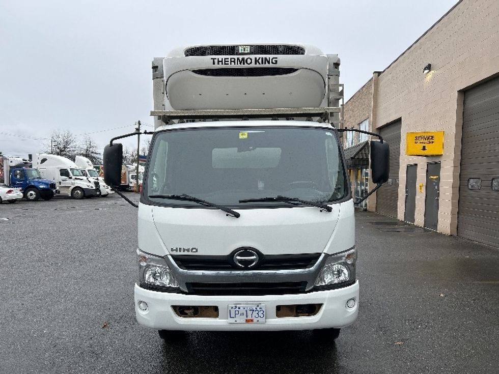 Refrigerated Truck-Light and Medium Duty Trucks-Hino-2018-195-Delta-BC-186,792\n\t\tkm-$ 64,000 - Image 2