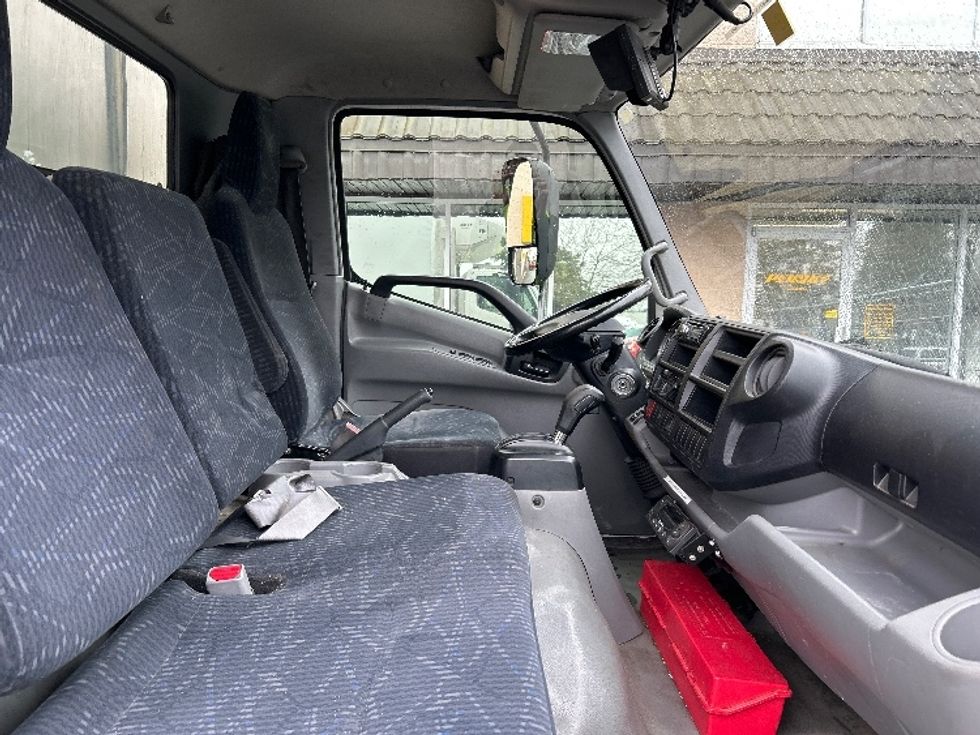 Refrigerated Truck-Light and Medium Duty Trucks-Hino-2018-195-Delta-BC-186,792\n\t\tkm-$ 64,000 - Image 22