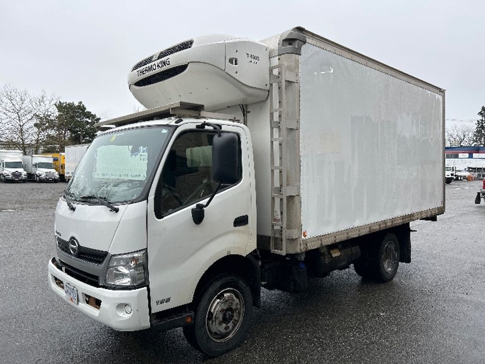 Refrigerated Truck-Light and Medium Duty Trucks-Hino-2018-195-Delta-BC-186,792\n\t\tkm-$ 64,000 - Image 3
