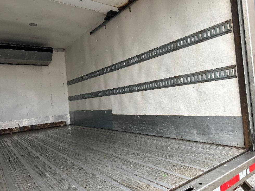 Refrigerated Truck-Light and Medium Duty Trucks-Hino-2018-195-Delta-BC-346,705\n\t\tkm-$ 44,750 - Image 11