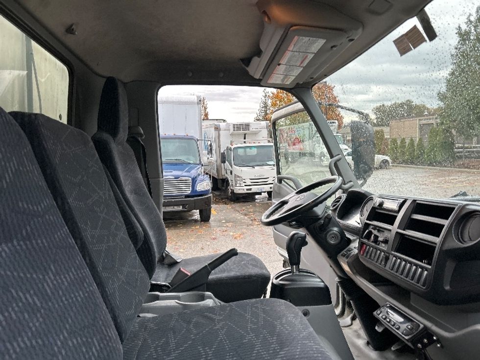 Refrigerated Truck-Light and Medium Duty Trucks-Hino-2018-195-Delta-BC-346,705\n\t\tkm-$ 44,750 - Image 21