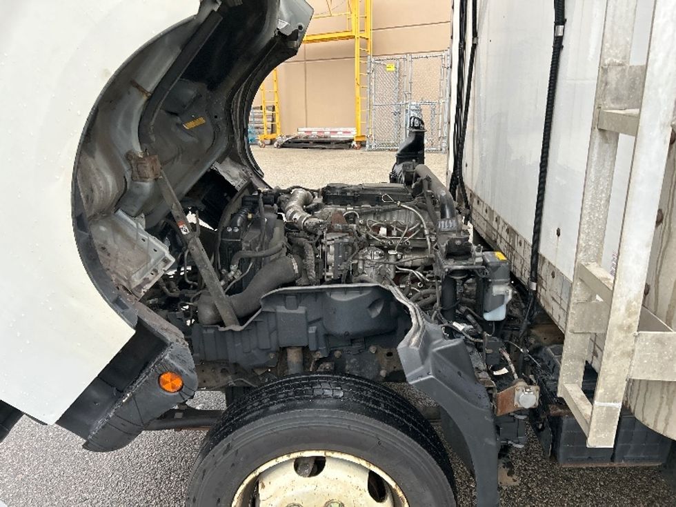 Refrigerated Truck-Light and Medium Duty Trucks-Hino-2018-195-Delta-BC-346,705\n\t\tkm-$ 44,750 - Image 23