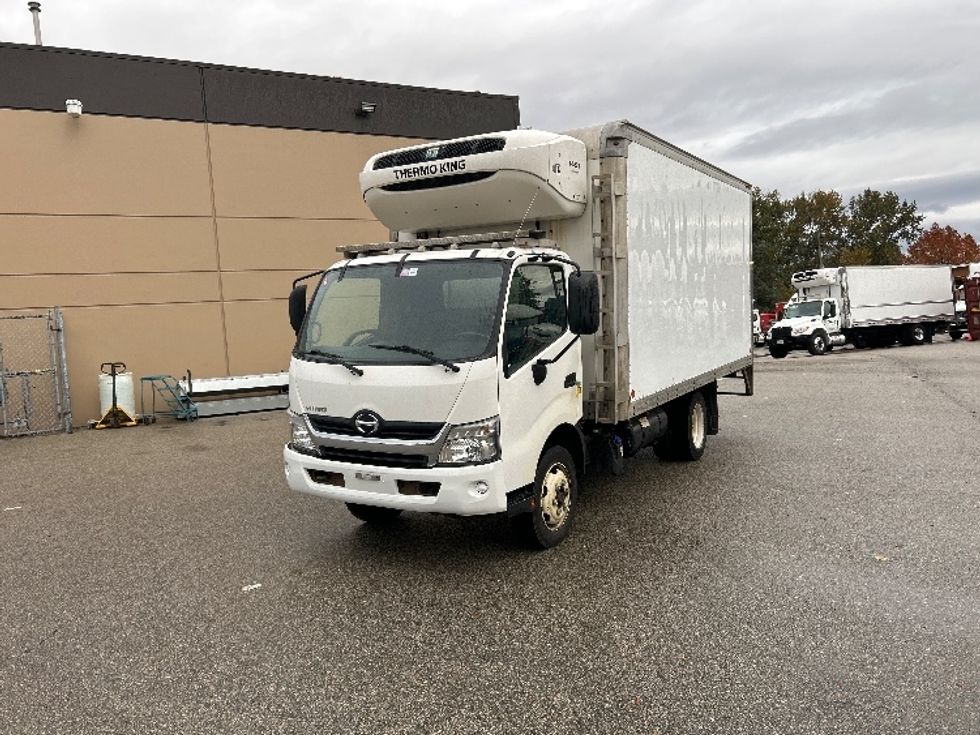 Refrigerated Truck-Light and Medium Duty Trucks-Hino-2018-195-Delta-BC-346,705\n\t\tkm-$ 44,750 - Image 3