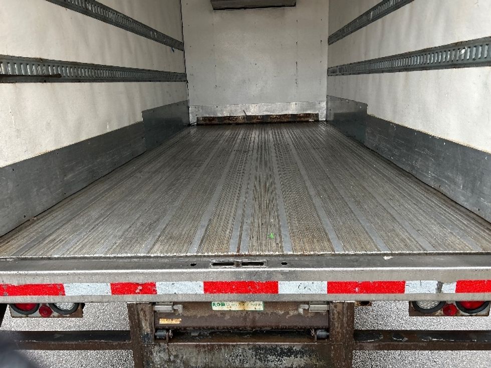 Refrigerated Truck-Light and Medium Duty Trucks-Hino-2018-195-Delta-BC-346,705\n\t\tkm-$ 44,750 - Image 9