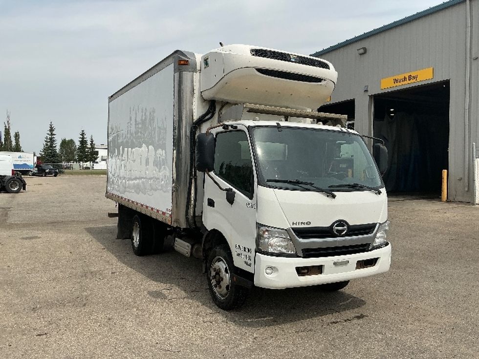 Refrigerated Truck-Light and Medium Duty Trucks-Hino-2018-195-Edmonton-AB-227,491\n\t\tkm-$ 61,000 - Image 1