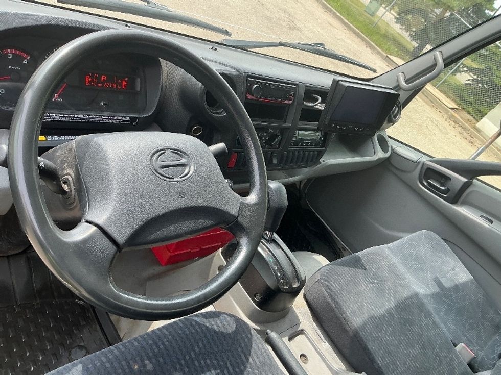 Refrigerated Truck-Light and Medium Duty Trucks-Hino-2018-195-Edmonton-AB-227,491\n\t\tkm-$ 61,000 - Image 16