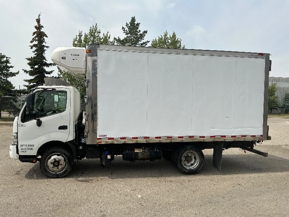 Refrigerated Truck-Light and Medium Duty Trucks-Hino-2018-195-Edmonton-AB-227,491\n\t\tkm-$ 61,000 - Image 4
