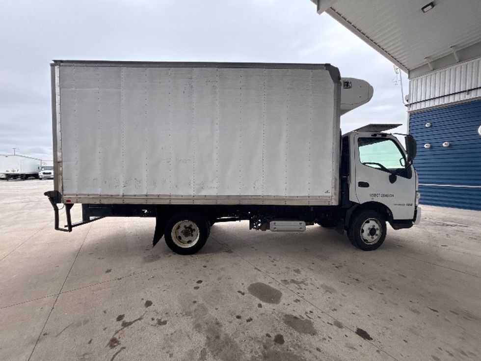 Refrigerated Truck-Light and Medium Duty Trucks-Hino-2018-195-Greeley-CO-110,309\n\t\tmiles-$ 49,250 - Image 14