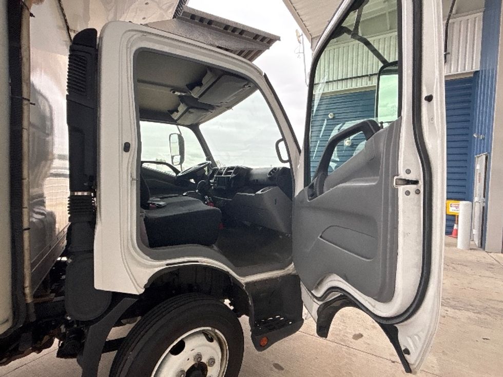 Refrigerated Truck-Light and Medium Duty Trucks-Hino-2018-195-Greeley-CO-110,309\n\t\tmiles-$ 49,250 - Image 19
