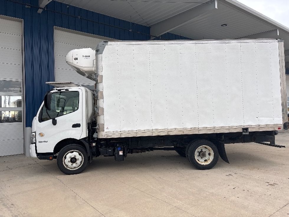 Refrigerated Truck-Light and Medium Duty Trucks-Hino-2018-195-Greeley-CO-110,309\n\t\tmiles-$ 49,250 - Image 4