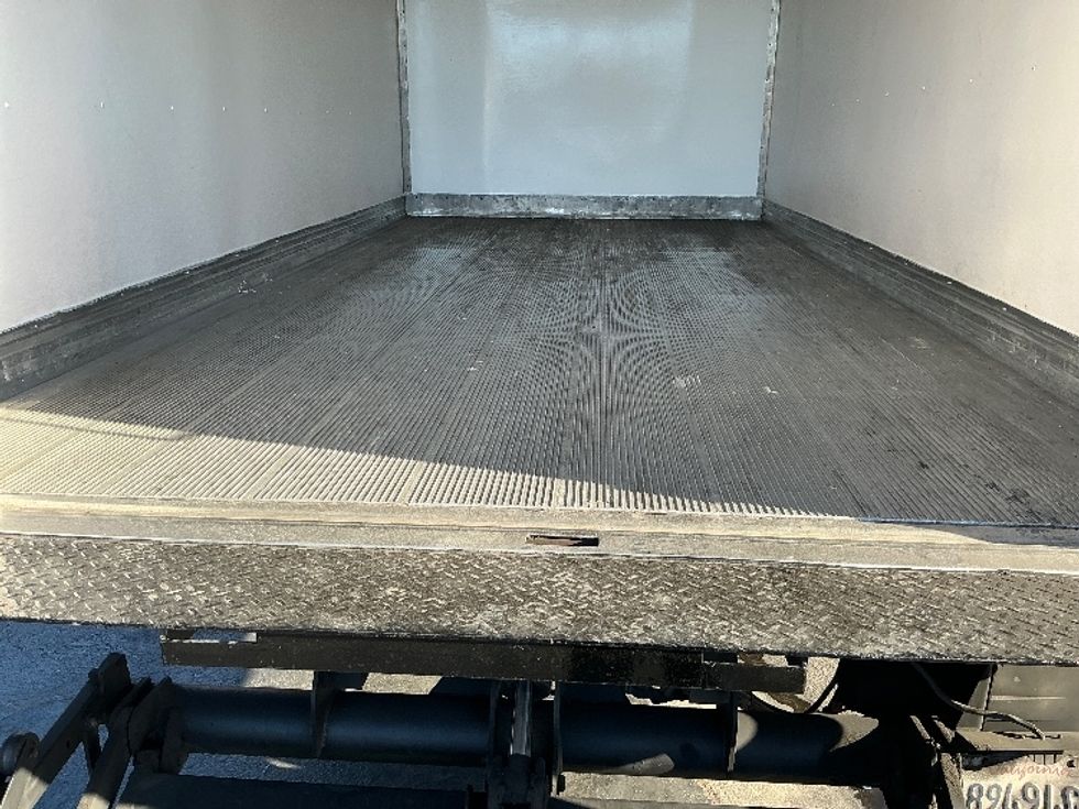 Refrigerated Truck-Light and Medium Duty Trucks-Hino-2018-195-Los Angeles-CA-198,362\n\t\tmiles-$ 38,500 - Image 10