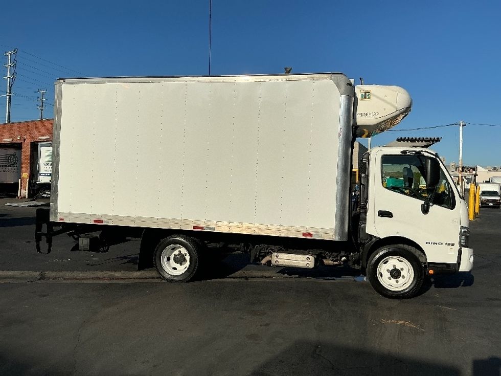 Refrigerated Truck-Light and Medium Duty Trucks-Hino-2018-195-Los Angeles-CA-198,362\n\t\tmiles-$ 38,500 - Image 15