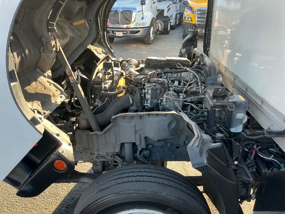 Refrigerated Truck-Light and Medium Duty Trucks-Hino-2018-195-Los Angeles-CA-198,362\n\t\tmiles-$ 38,500 - Image 24