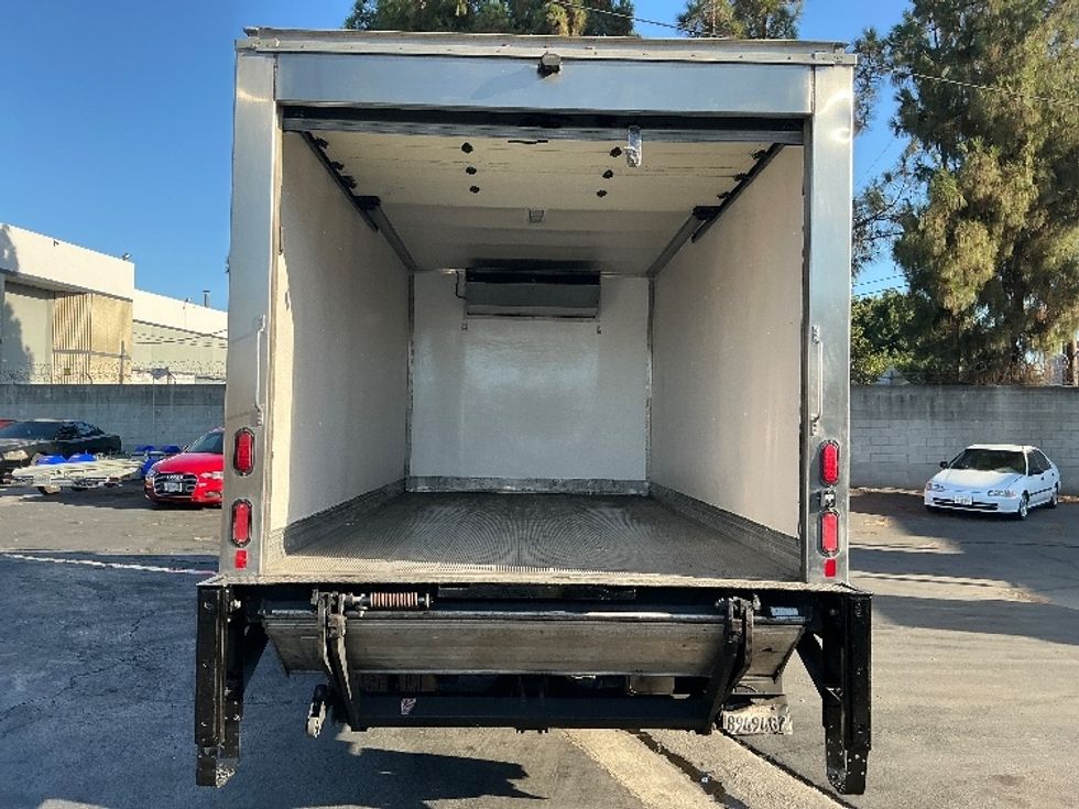 Refrigerated Truck-Light and Medium Duty Trucks-Hino-2018-195-Los Angeles-CA-198,362\n\t\tmiles-$ 38,500 - Image 8