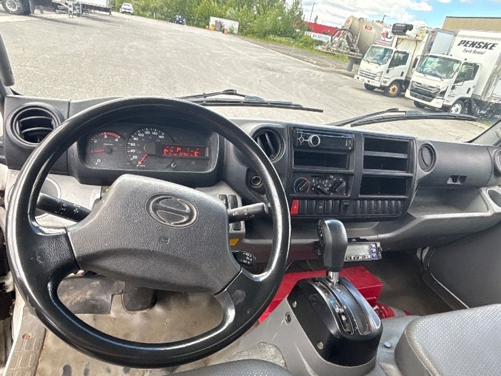Refrigerated Truck-Light and Medium Duty Trucks-Hino-2018-195-Ottawa-ON-223,625\n\t\tkm-$ 62,750 - Image 18
