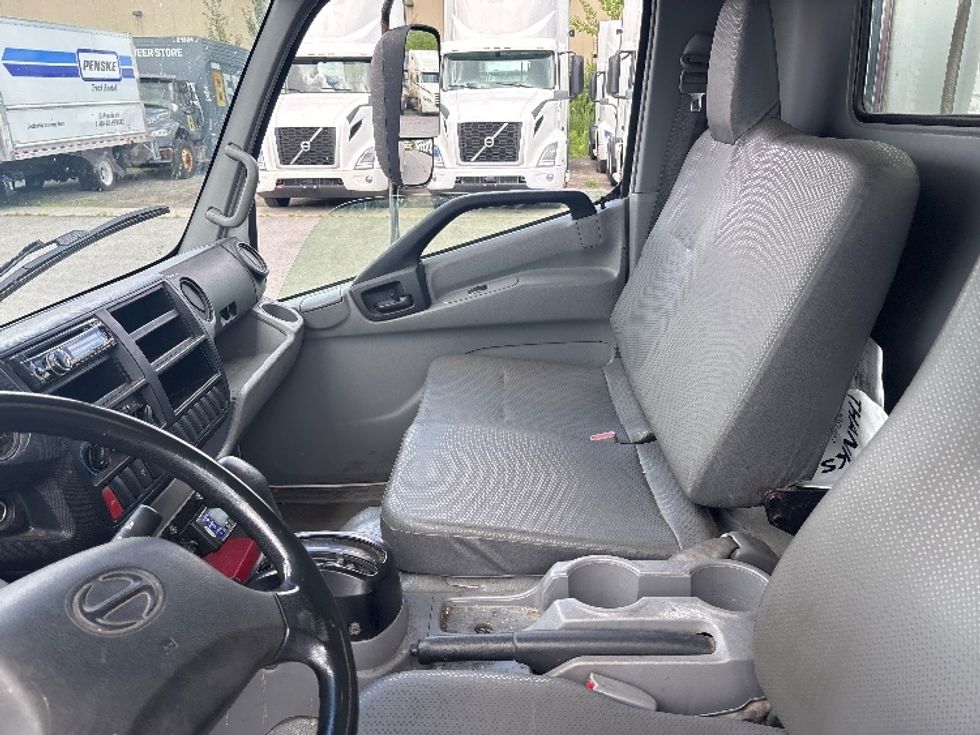 Refrigerated Truck-Light and Medium Duty Trucks-Hino-2018-195-Ottawa-ON-223,625\n\t\tkm-$ 62,750 - Image 19