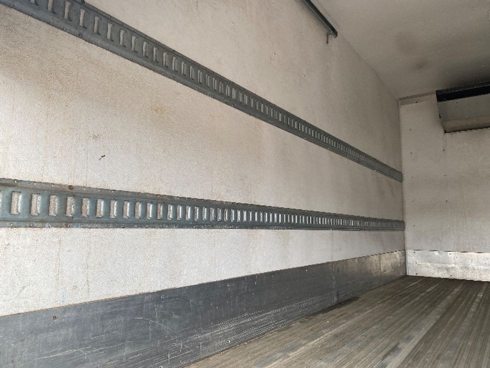 Refrigerated Truck-Light and Medium Duty Trucks-Hino-2018-195-Saskatoon-SK-131,450\n\t\tkm-$ 68,250 - Image 11