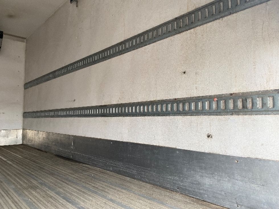 Refrigerated Truck-Light and Medium Duty Trucks-Hino-2018-195-Saskatoon-SK-131,450\n\t\tkm-$ 68,250 - Image 12