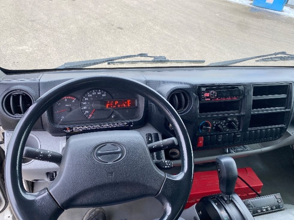 Refrigerated Truck-Light and Medium Duty Trucks-Hino-2018-195-Saskatoon-SK-131,450\n\t\tkm-$ 68,250 - Image 18