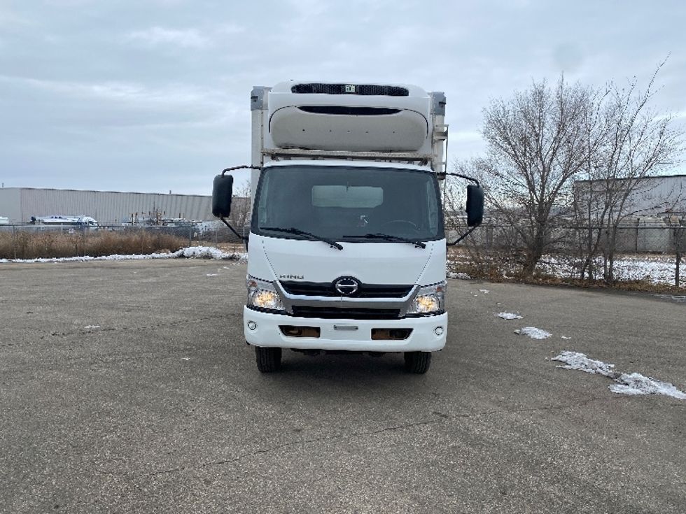 Refrigerated Truck-Light and Medium Duty Trucks-Hino-2018-195-Saskatoon-SK-131,450\n\t\tkm-$ 68,250 - Image 2