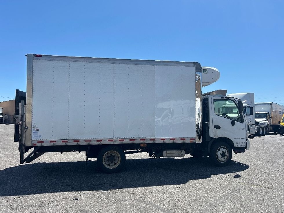 Refrigerated Truck-Light and Medium Duty Trucks-Hino-2018-195-West Babylon-NY-119,100\n\t\tmiles-$ 46,750 - Image 15