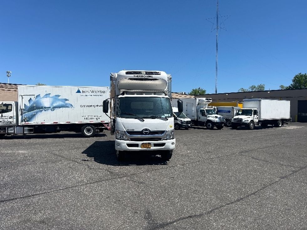 Refrigerated Truck-Light and Medium Duty Trucks-Hino-2018-195-West Babylon-NY-119,100\n\t\tmiles-$ 46,750 - Image 2