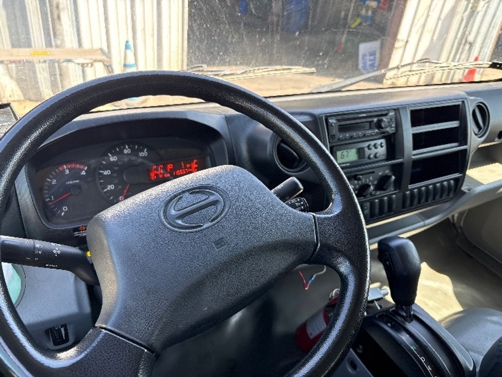 Refrigerated Truck-Light and Medium Duty Trucks-Hino-2018-195-West Sacramento-CA-119,878\n\t\tmiles-$ 36,500 - Image 18