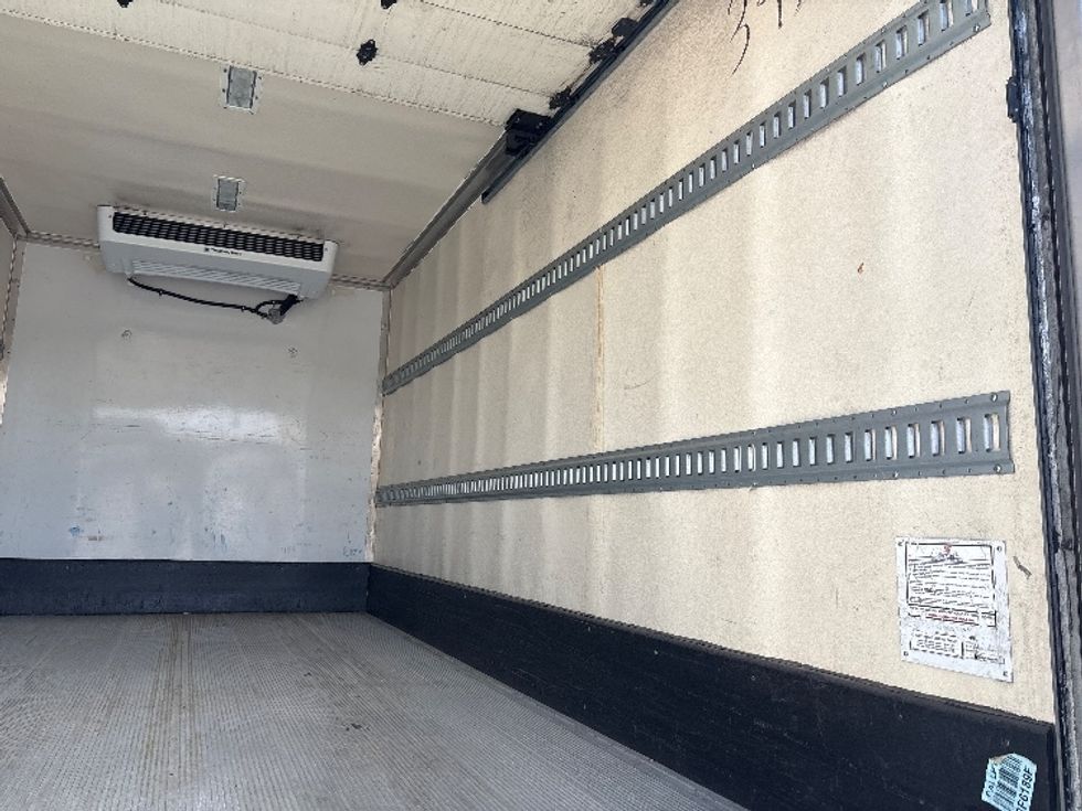 Refrigerated Truck-Light and Medium Duty Trucks-Hino-2018-195-West Sacramento-CA-145,282\n\t\tmiles-$ 37,500 - Image 12